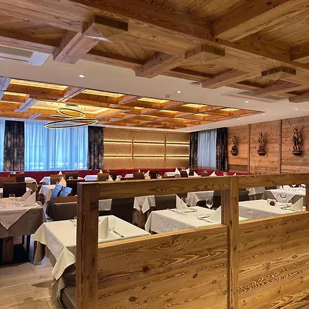 Lady Maria Hotel Wellness & Resort-3